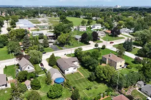 5401 W Cold Spring Rd, Greenfield, WI 53220 - Photo 21