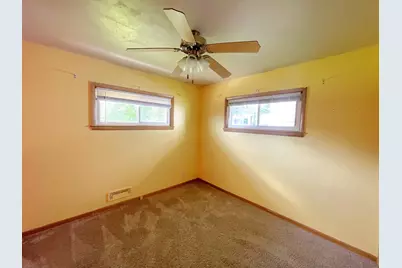 707  Lakeview Ave, South Milwaukee, WI 53172 - Photo 11