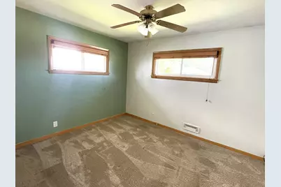 707  Lakeview Ave, South Milwaukee, WI 53172 - Photo 9