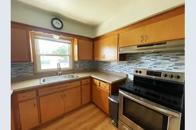 707  Lakeview Ave, South Milwaukee, WI 53172 - Photo 3