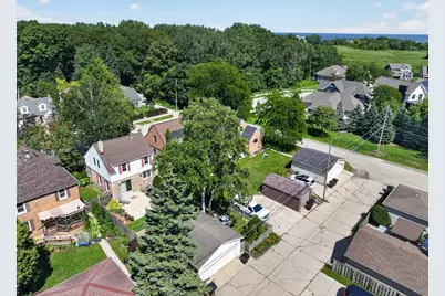 3131 E Crawford Ave, Saint Francis, WI 53235 - Photo 35