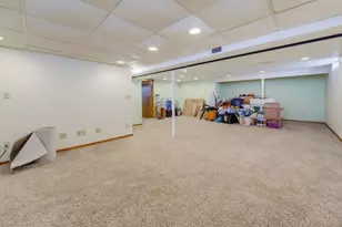 7827 W Eden Pl, Milwaukee, WI 53220 - Photo 23