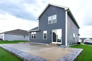 3633 Morris St, Racine, WI 53126 - Photo 7