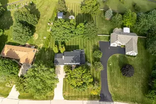 W358N5884 Surrey Dr, Oconomowoc, WI 53066 - Photo 59