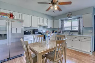 W163N11522 Windsor Ct, Germantown, WI 53022 - Photo 11