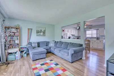 W163N11522  Windsor Ct, Germantown, WI 53022 - Photo 13