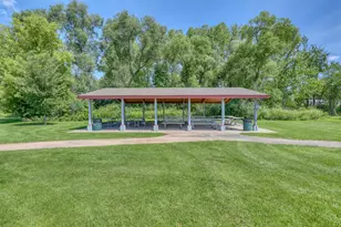 W163N11522 Windsor Ct, Germantown, WI 53022 - Photo 33