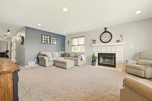 6620 High Hill Cir, Racine, WI 53402 - Photo 3