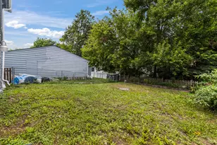1012 Arcadin Ave, Waukesha, WI 53186 - Photo 9