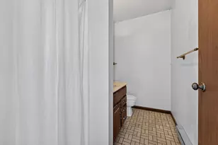 6650 Mariner Dr, Racine, WI 53406 - Photo 15