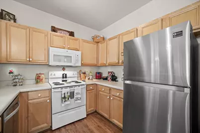 4120 S Lake Dr #265, Saint Francis, WI 53235 - Photo 7