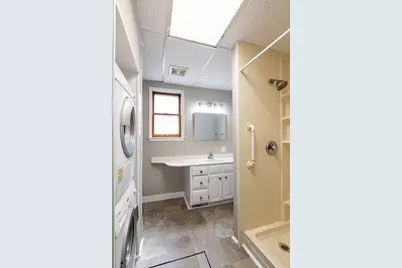1009  5th Ave, La Crosse, WI 54601 - Photo 13