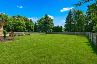 11630 N Riverland Rd, Mequon, WI 53092 - Photo 17