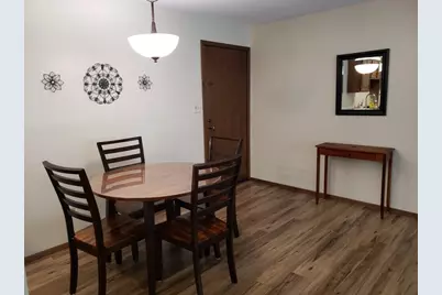 237  Madison St #55, Waukesha, WI 53188 - Photo 5