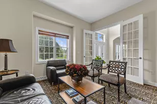 11222 W Meadowcreek Dr, Milwaukee, WI 53224 - Photo 9