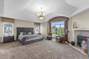 11222 W Meadowcreek Dr, Milwaukee, WI 53224 - Photo 21