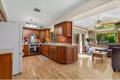 N83W14201  Menomonee Ave, Menomonee Falls, WI 53051 - Photo 11