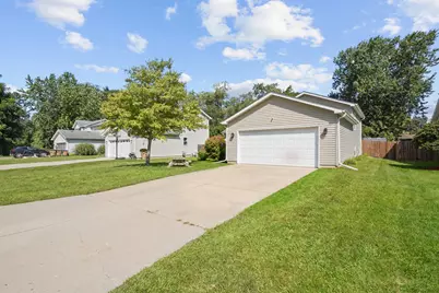 986  93rd St, Pleasant Prairie, WI 53158 - Photo 5