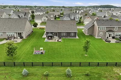 1431  Rosewood Pass, Oconomowoc, WI 53066 - Photo 7