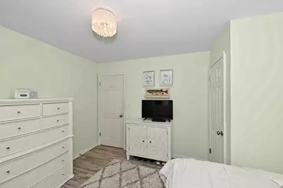 4312 W Upham Ave, Greenfield, WI 53220 - Photo 17