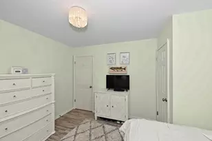 4312 W Upham Ave, Greenfield, WI 53220 - Photo 17