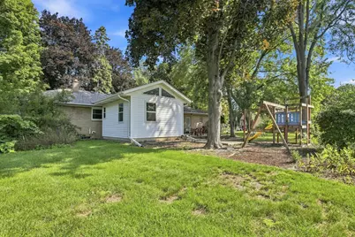 9935 W Green Tree Rd, Milwaukee, WI 53224 - Photo 31
