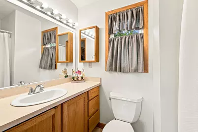 9935 W Green Tree Rd, Milwaukee, WI 53224 - Photo 23