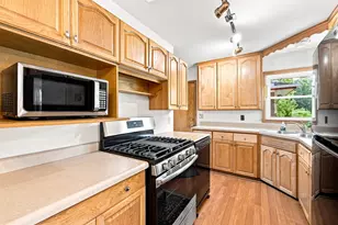 9935 W Green Tree Rd, Milwaukee, WI 53224 - Photo 17