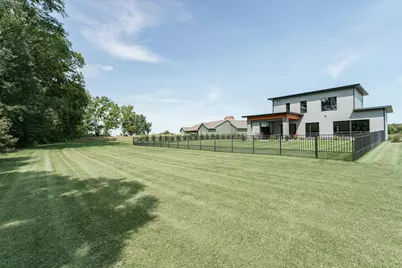 5921 N Sessler Ct, Harmony, WI 53563 - Photo 9