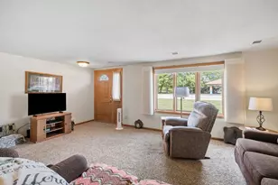 807 Madison Ave, Howards Grove, WI 53083 - Photo 7