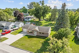 807 Madison Ave, Howards Grove, WI 53083 - Photo 23