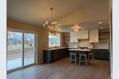 2843  Granite Ct, Sheboygan, WI 53081 - Photo 3