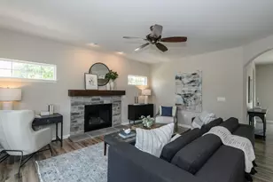 466 Bleeker St, Delafield, WI 53018 - Photo 11
