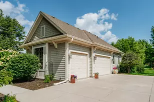 W188N4970 Red Crown Trail, Menomonee Falls, WI 53051 - Photo 45