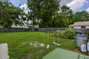 1943 W Kneeland St, Milwaukee, WI 53205 - Photo 13