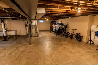 1943 W Kneeland St, Milwaukee, WI 53205 - Photo 11