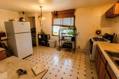 1943 W Kneeland St, Milwaukee, WI 53205 - Photo 3