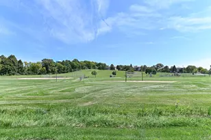 1352 Meadowcreek Dr, Pewaukee, WI 53072 - Photo 25