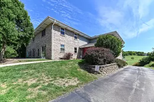 1352 Meadowcreek Dr, Pewaukee, WI 53702 - Photo 1