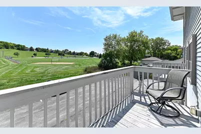 1352  Meadowcreek Dr #F, Pewaukee, WI 53702 - Photo 13