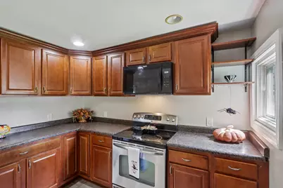 614  Whitewater Ave, Fort Atkinson, WI 53538 - Photo 13
