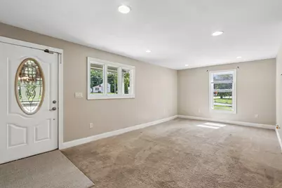 614  Whitewater Ave, Fort Atkinson, WI 53538 - Photo 3