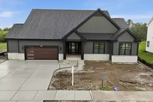 1322 Scotsland Ln, Oconomowoc, WI 53066 - Photo 1