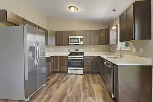 336 Parker Dr, Genoa City, WI 53128 - Photo 5