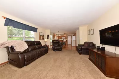 1266  Kennedy Dr, Hartford, WI 53027 - Photo 17