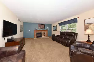 1266 Kennedy Dr, Hartford, WI 53027 - Photo 3