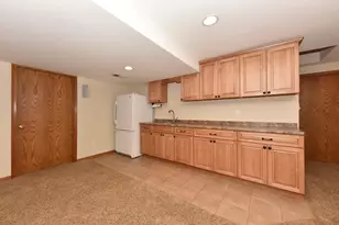 1266 Kennedy Dr, Hartford, WI 53027 - Photo 31