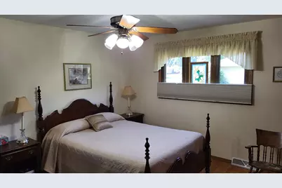 3715  Sherrie Ln, Racine, WI 53405 - Photo 15