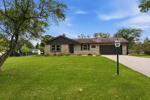 N74W22095 Alta Vista Dr, Lisbon, WI 53089 - Photo 11