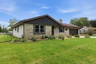 N74W22095 Alta Vista Dr, Lisbon, WI 53089 - Photo 35